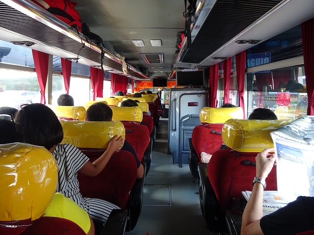 バス車内